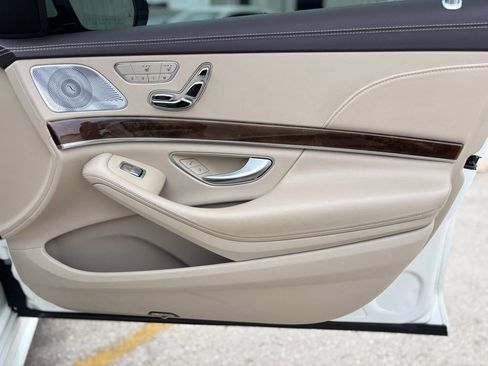 Used 2016 Mercedes-Benz S 550 4MATIC Sedan image 16