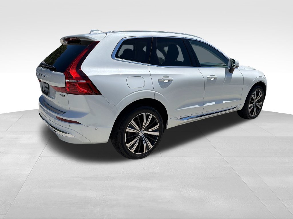 Used 2023 Volvo XC60 B5 Plus AWD/4WD image 8