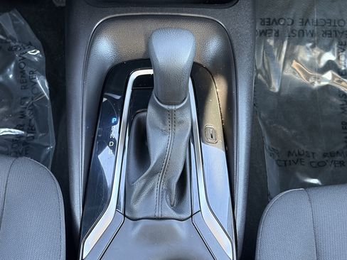 Certified 2025 Toyota Corolla LE FWD image 15