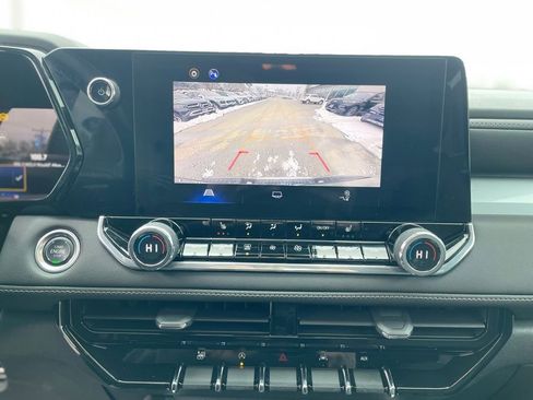 Used 2024 Chevrolet Colorado LT w/ LT Convenience Package III image 16