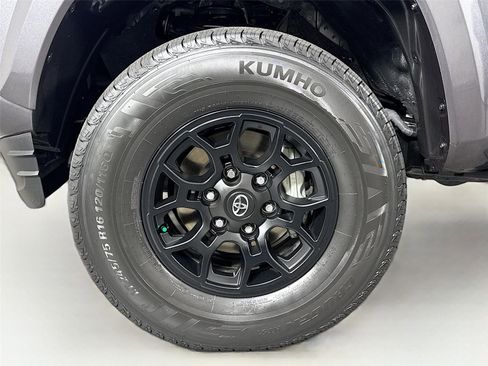 Certified 2022 Toyota Tacoma SR5 image 12