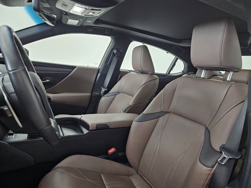 Used 2024 Lexus ES 350 Ultra Luxury w/ Accessory Package (Z1) image 9