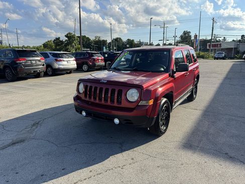 Used 2014 Jeep Patriot Sport w/ Power Value Group FWD image 7