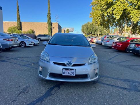 Used 2010 Toyota Prius Five image 3