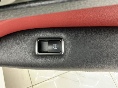 Used 2013 Mercedes-Benz E 550 Coupe image 39
