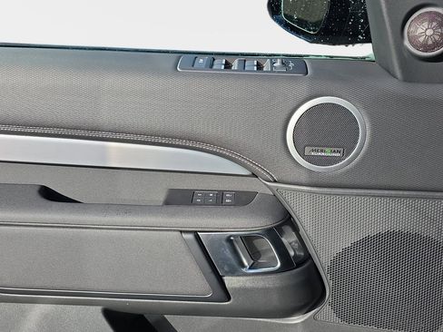 New 2026 Land Rover Discovery Limited Edition image 28