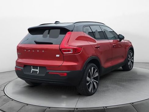 Used 2022 Volvo XC40 P8 Recharge Ultimate image 5