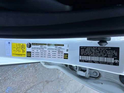 Used 2022 Toyota Corolla XSE w/ Carpet Mat Package (TMS) FWD image 17
