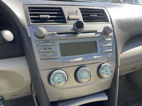 Used 2008 Toyota Camry LE image 19