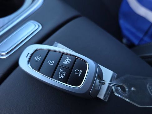 Used 2022 Hyundai Santa Fe SEL w/ Convenience + Premium Package FWD image 25