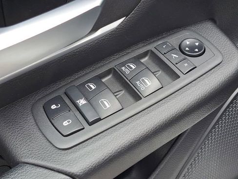 Used 2021 RAM 1500 Big Horn image 17