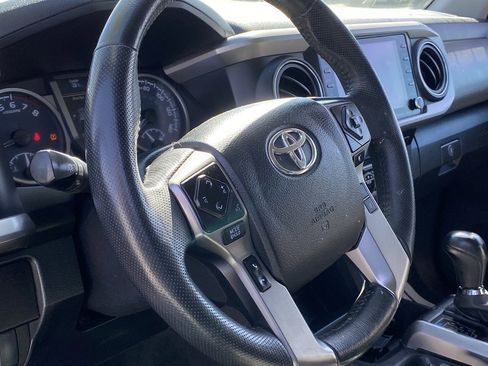 Used 2022 Toyota Tacoma SR5 image 6