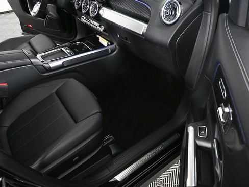 Certified 2025 Mercedes-Benz GLB 250 image 22