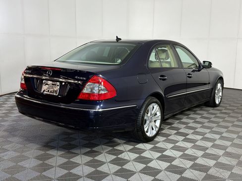 Used 2009 Mercedes-Benz E 350 4MATIC Sedan image 9