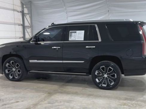 Certified 2020 Cadillac Escalade Platinum image 6