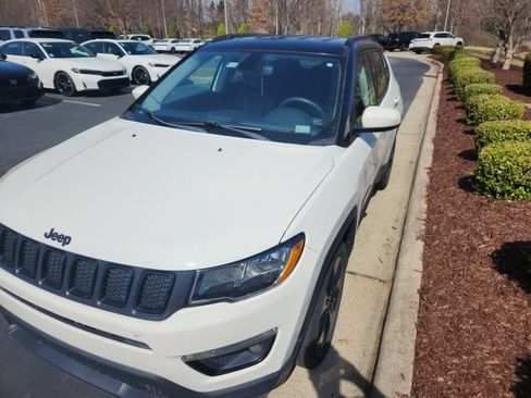 Used 2021 Jeep Compass Latitude image 14
