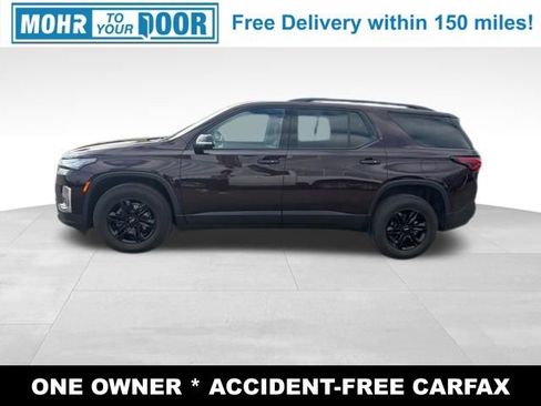 Used 2023 Chevrolet Traverse LT image 2