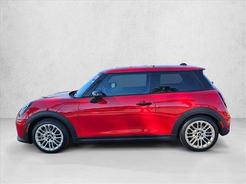 Used 2025 MINI Cooper 2-Door Hardtop FWD image 9