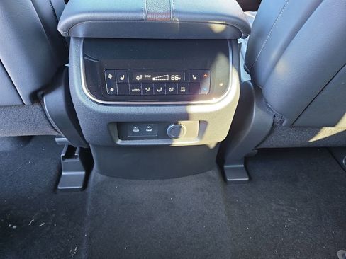 New 2026 Nissan Armada Platinum Reserve image 18