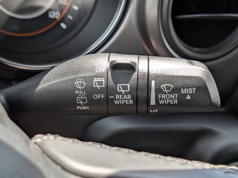 Used 2022 Jeep Wrangler Sport AWD/4WD image 31