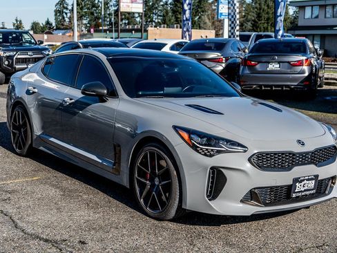 Used 2018 Kia Stinger GT2 image 6