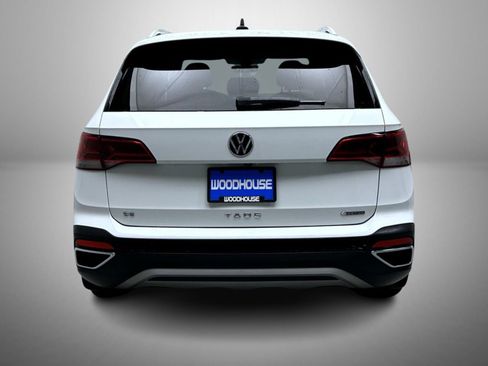 Used 2022 Volkswagen Taos SE w/ Panoramic Sunroof Package AWD/4WD image 6