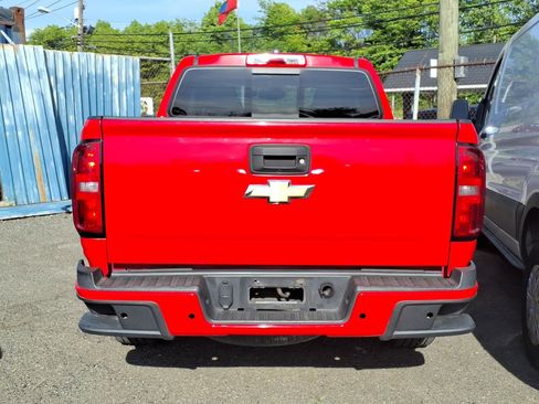Used 2017 Chevrolet Colorado Z71 AWD/4WD image 6