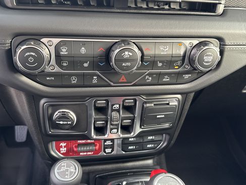 New 2026 Jeep Wrangler Unlimited Rubicon image 27