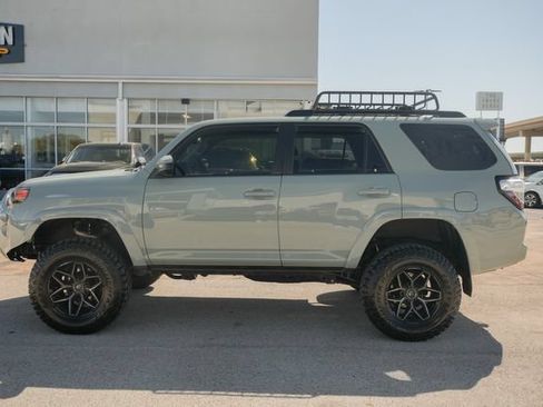 Used 2022 Toyota 4Runner Trail Special Edition AWD/4WD image 12