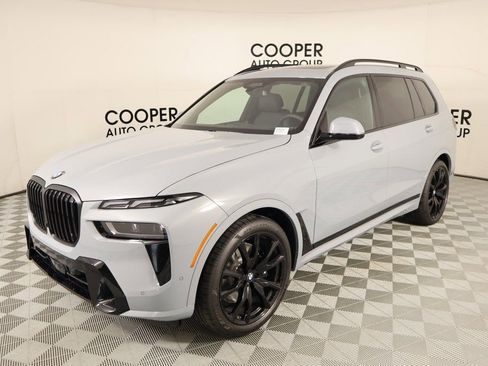 New 2026 BMW X7 xDrive40i w/ M Sport Package AWD/4WD image 11