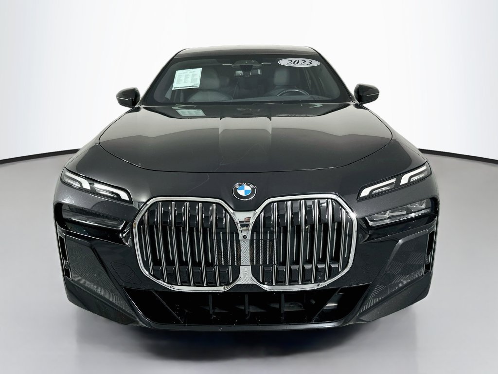 Used 2023 BMW 740i RWD image 6