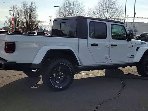 New 2026 Jeep Gladiator Sport image 8