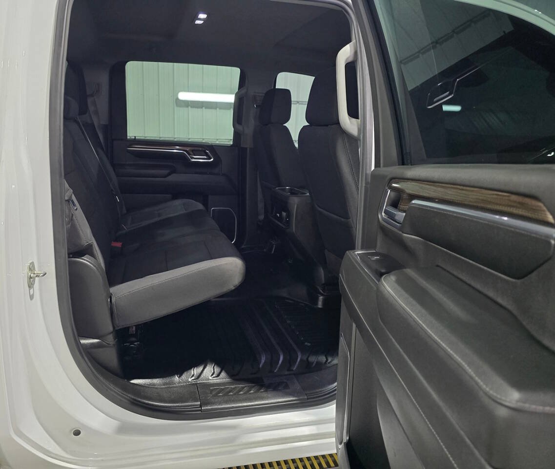 Used 2024 Chevrolet Silverado 3500 LT w/ Convenience Package AWD/4WD image 10
