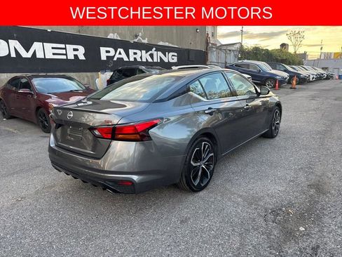 Used 2023 Nissan Altima 2.5 SR FWD image 4