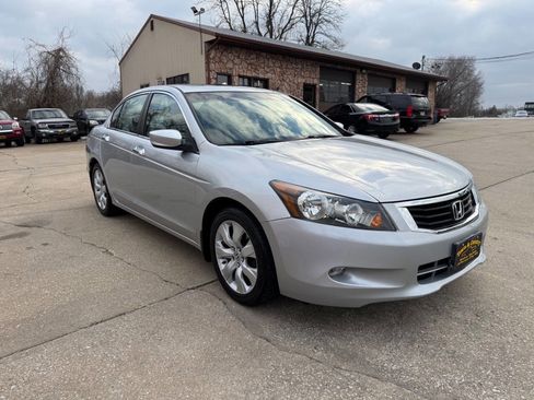 Used 2010 Honda Accord EX-L image 3