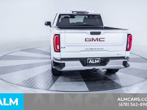 Used 2025 GMC Sierra 1500 SLT RWD image 8