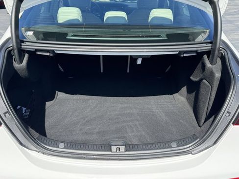 Used 2022 Mercedes-Benz E 350 Sedan image 14