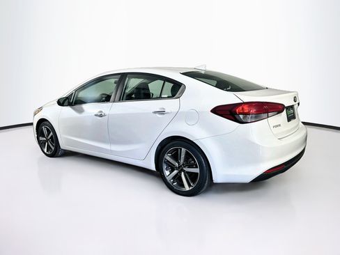 Used 2017 Kia Forte EX FWD image 5