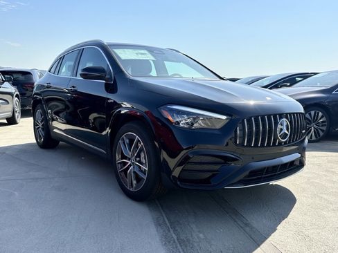 New 2025 Mercedes-Benz GLA 35 AMG 4MATIC image 2