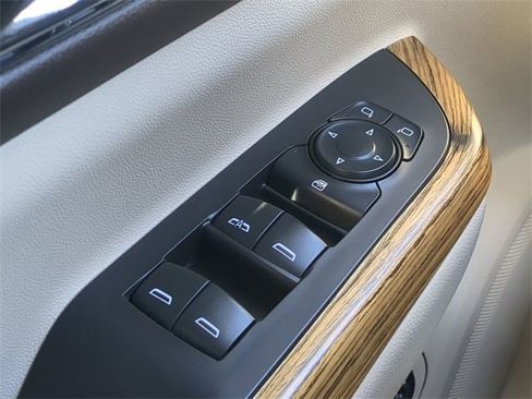 Used 2019 GMC Acadia Denali w/ Technology Package image 32