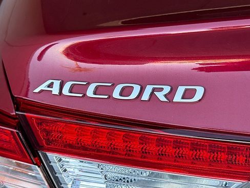 Used 2022 Honda Accord Hybrid image 30