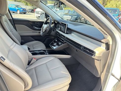 Used 2021 Lincoln Corsair FWD w/ Premium Package image 13