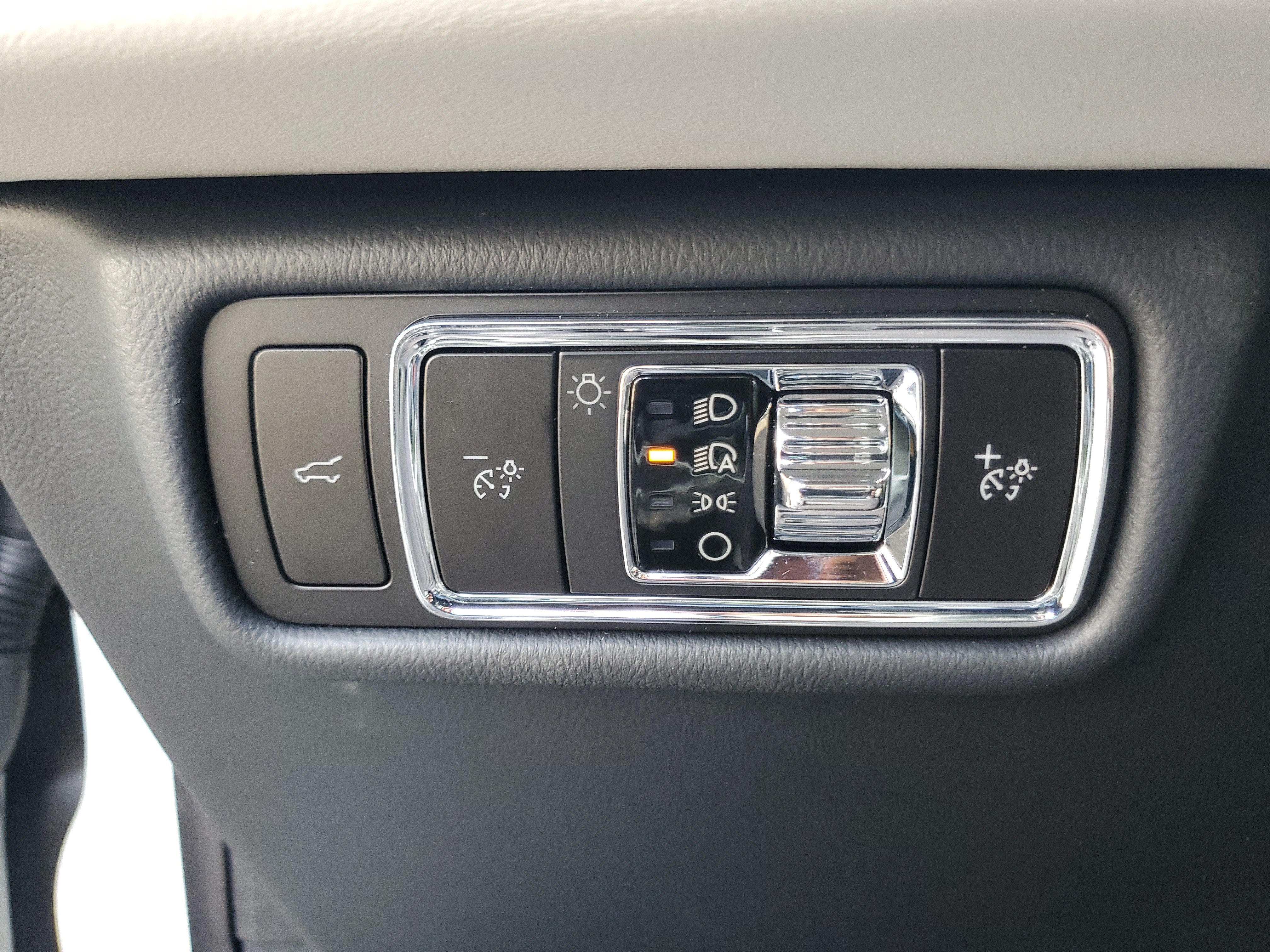 New 2027 Lincoln Aviator Reserve w/ Jet Appearance Package AWD/4WD image 13
