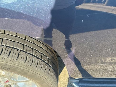 Used 2019 GMC Yukon SLE w/ SLE Value Package image 8