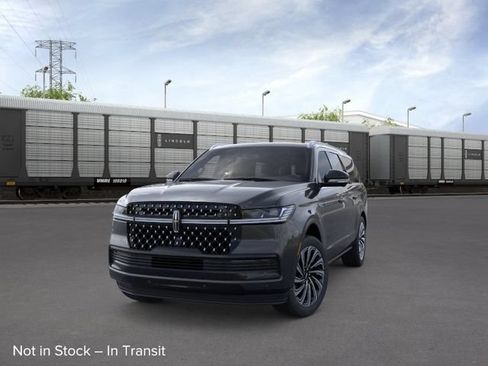 New 2026 Lincoln Navigator L Black Label AWD/4WD image 2