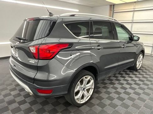 Used 2019 Ford Escape Titanium FWD image 21