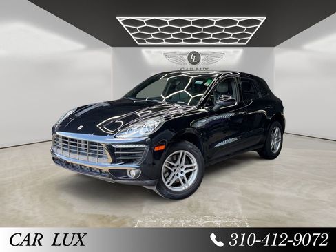 Used 2018 Porsche Macan Sport Edition AWD/4WD image 1