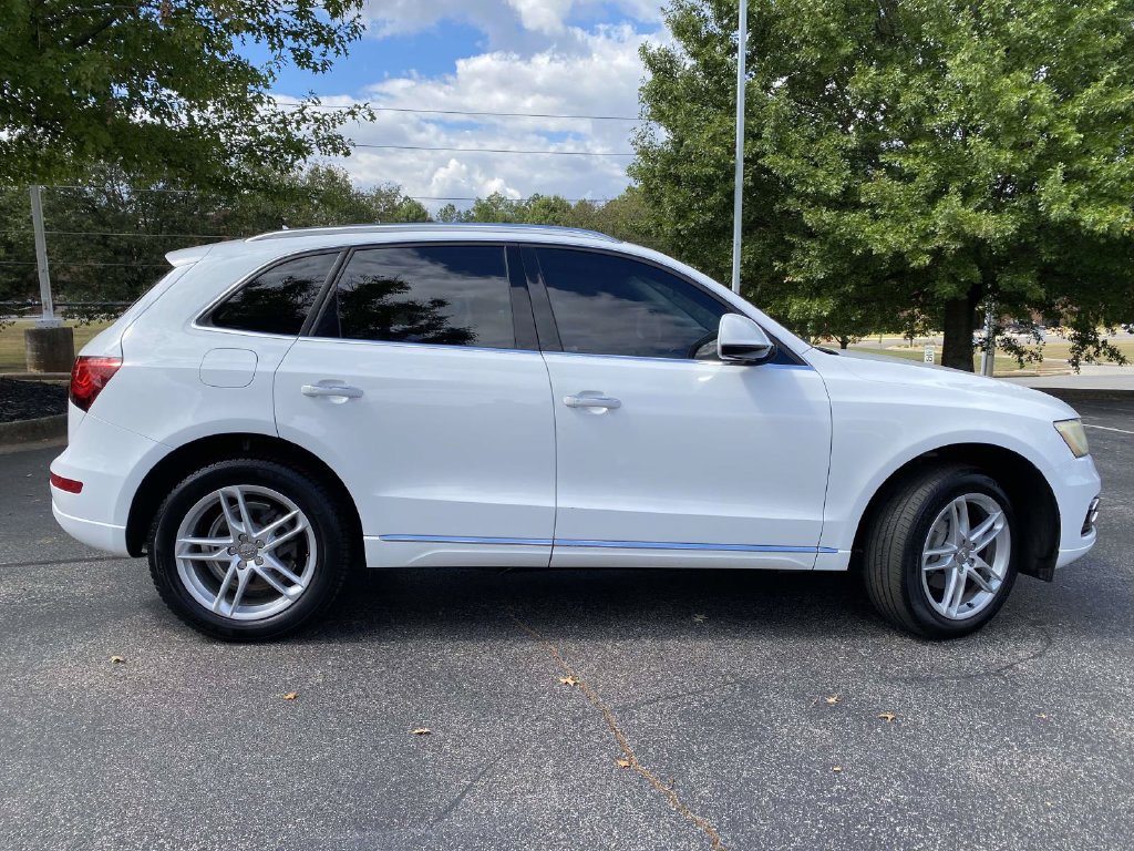 Used 2017 Audi Q5 2.0T Premium AWD/4WD image 2