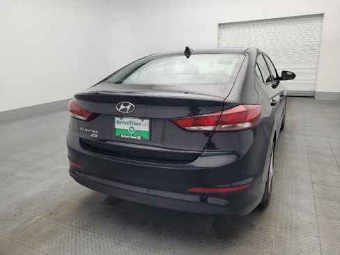 Used 2017 Hyundai Elantra SE image 7