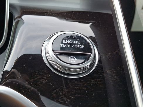 Used 2026 Mercedes-Benz GLC 300 4MATIC image 18